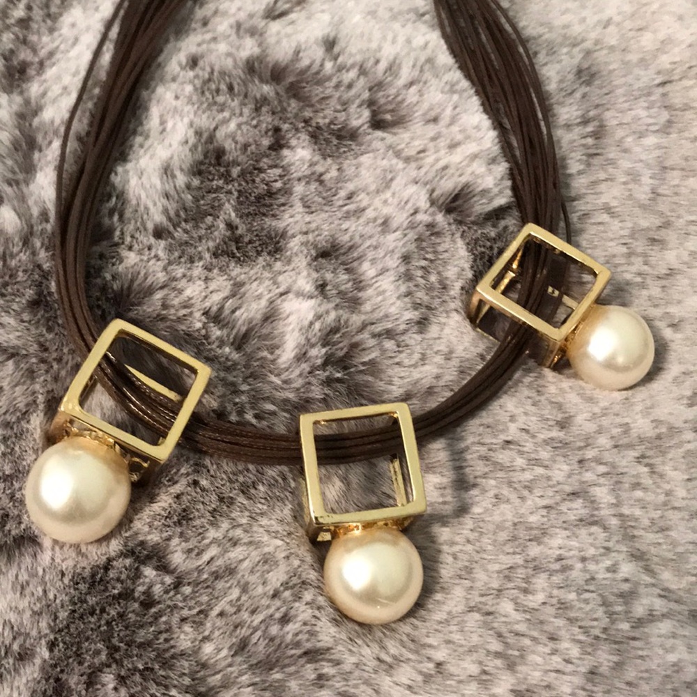 Necklace - Picture 2 of 3
